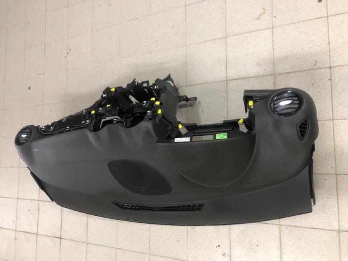 Używane Panel Opel Adam 1.2 16V Cena € 523,95 Procedura marży oferowane przez Wessel Parts & Service B.V.