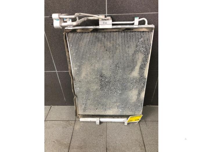 Begagnade AC-radiator Kia Cee'd (JDB5) 1.4 CRDi 16V Pris € 72,45 Marginaltabell erbjuds av Wessel Parts & Service B.V.