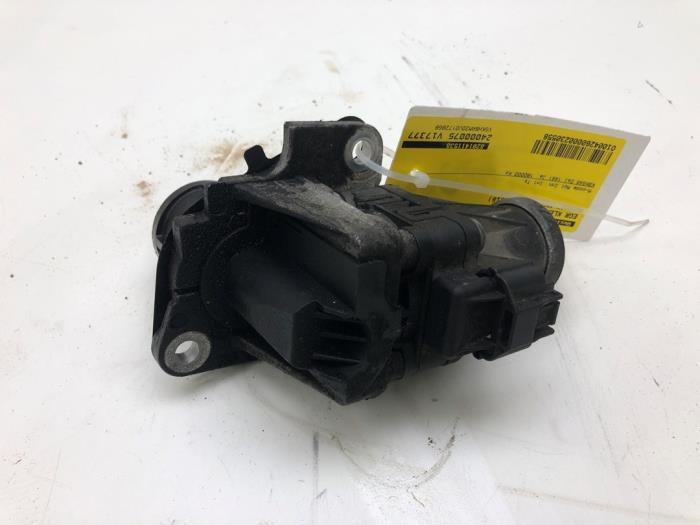 Usados Válvula EGR Nissan NV 200 (M20M) 1.5 dCi 110 Precio € 40,95 Norma de margen ofrecido por Wessel Parts & Service B.V.