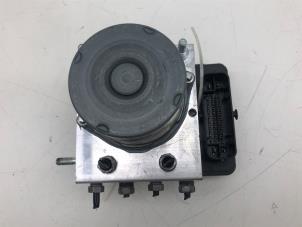 ABS Pumpe van een Opel Vivaro 2.0 CDTI 122 2021