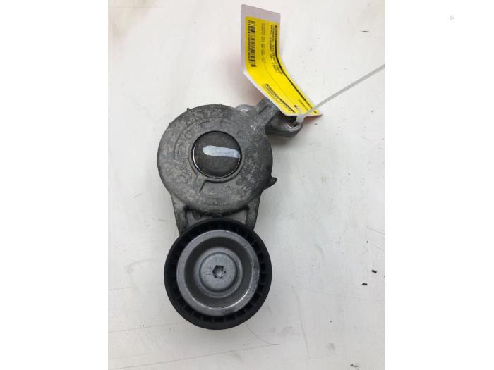 Usados Rodillo tensor correa de distribución Opel Vivaro 2.0 CDTI 122 Precio € 40,95 Norma de margen ofrecido por Wessel Parts & Service B.V.