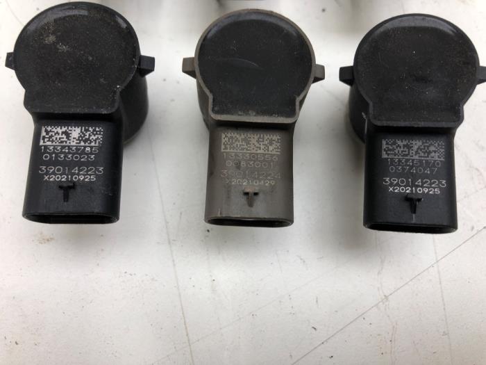 PDC Sensor Set Opel Astra K Sports Tourer 1.2 Turbo 12V - 39014223