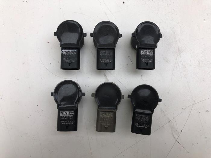 PDC Sensor Set Opel Astra K Sports Tourer 1.2 Turbo 12V - 39014223