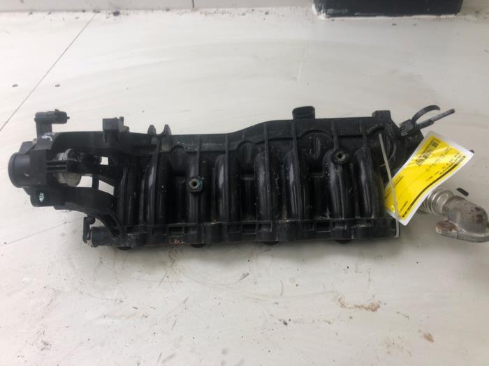 Gebrauchte Ansaugbrugge Kia Cee'd (JDB5) 1.4 CRDi 16V Preis € 208,95 Margenregelung angeboten von Wessel Parts & Service B.V.
