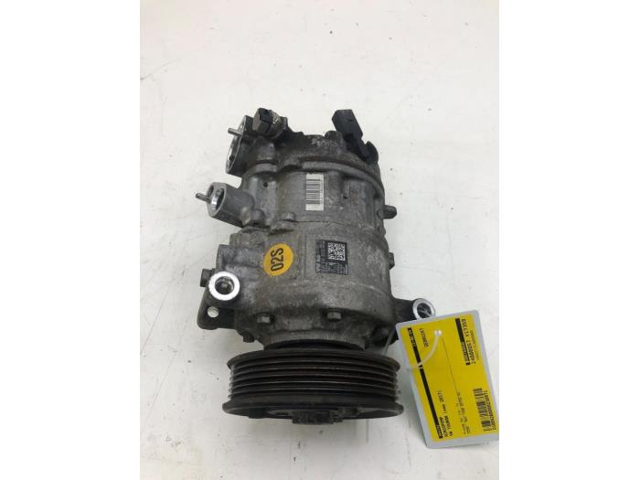 Usagé Compresseur de clim Volkswagen Touran (5T1) 1.4 TSI Prix € 156,45 Règlement à la marge proposé par Wessel Parts & Service B.V.