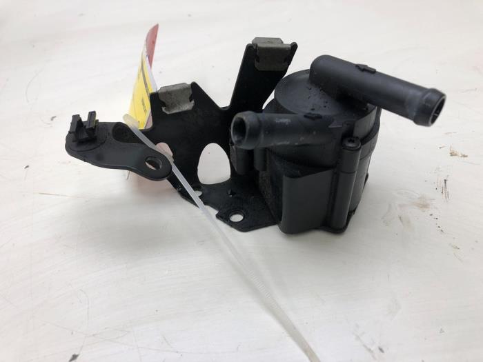 Begagnade Vattenpump Opel Grandland (X) 1.6 Turbo 16V Hybrid4 Pris € 82,95 Marginaltabell erbjuds av Wessel Parts & Service B.V.