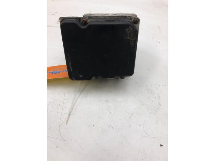 Usagé Bloc ABS Mercedes A (W169) 2.0 A-160 CDI 16V Prix € 51,45 Règlement à la marge proposé par Wessel Parts & Service B.V.
