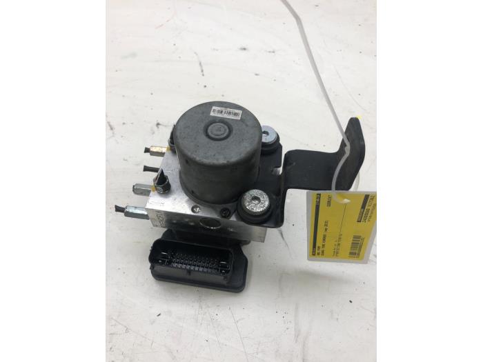 Usagé Pompe ABS Ssang Yong Korando 2.0 e-XDi 16V 4x4 Prix € 208,95 Règlement à la marge proposé par Wessel Parts & Service B.V.