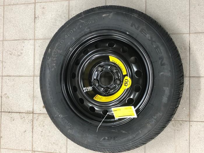 Używane Kolo zapasowe Ssang Yong Korando 2.0 e-XDi 16V 4x4 Cena € 103,95 Procedura marży oferowane przez Wessel Parts & Service B.V.