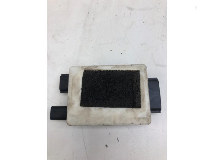 Usagé Module pompe carburant Renault Master III (FV) 2.3 Energy dCi 180 Twin Turbo 16V FWD Prix € 72,45 Règlement à la marge proposé par Wessel Parts & Service B.V.