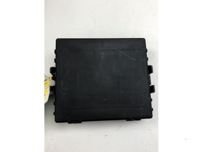 Używane Modul gateway Skoda Fabia III Combi (NJ5) 1.0 TSI 12V Cena € 51,45 Procedura marży oferowane przez Wessel Parts & Service B.V.