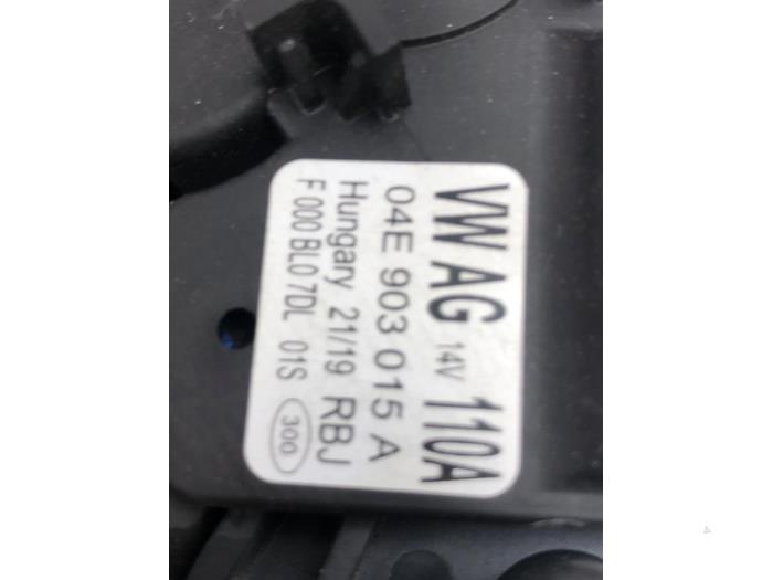 Usagé Dynamo Skoda Fabia III Combi (NJ5) 1.0 TSI 12V Prix € 82,95 Règlement à la marge proposé par Wessel Parts & Service B.V.