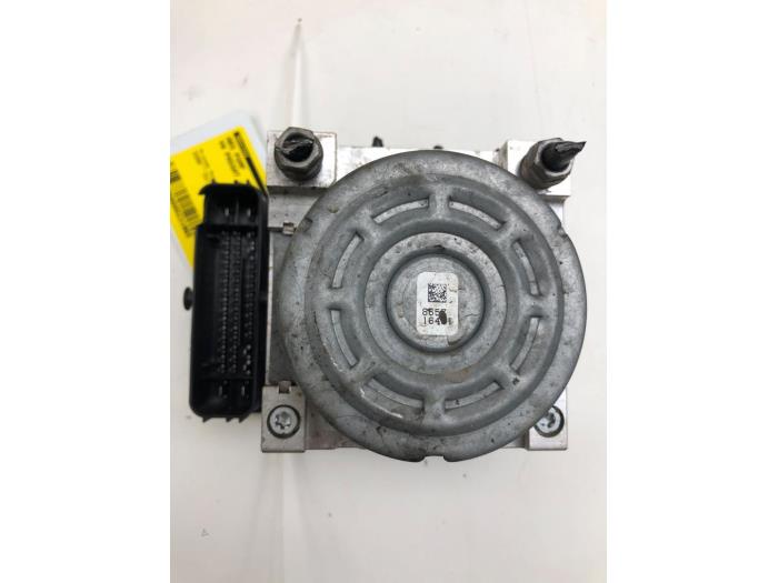 Usagé Pompe ABS Volkswagen Passat Variant (3G5) 2.0 TDI 16V 150 Prix € 261,45 Règlement à la marge proposé par Wessel Parts & Service B.V.