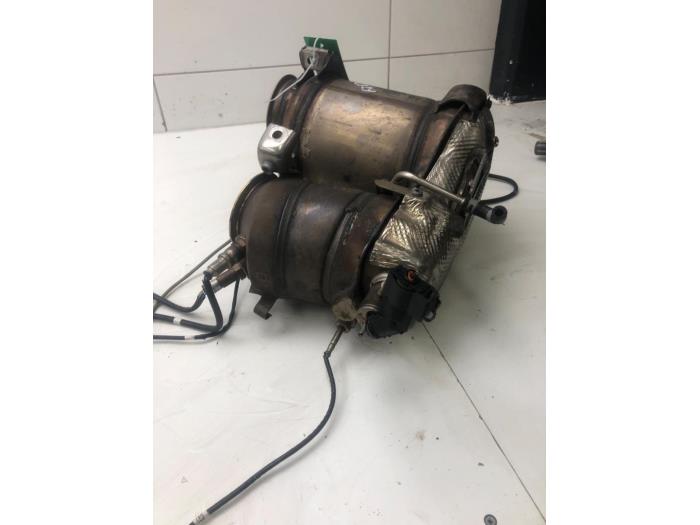 Gebrauchte Rußfilter Volkswagen Passat Variant (3G5) 2.0 TDI 16V 150 Preis € 943,95 Margenregelung angeboten von Wessel Parts & Service B.V.