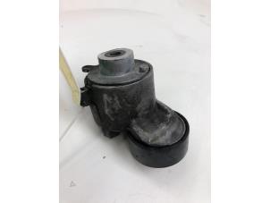 Spanrolle multiriem van een Volkswagen Transporter T6 2.0 TDI 2021