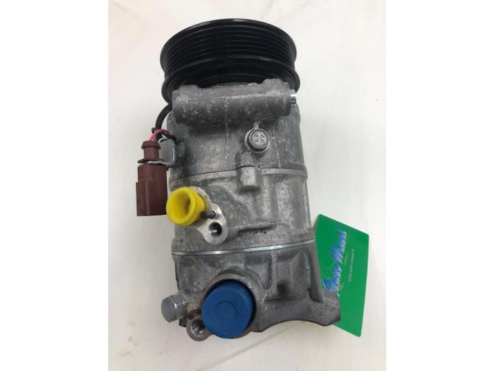 Usagé Compresseur de clim Skoda Octavia Combi (NXAC) 2.0 TDI GreenTec 16V Prix € 131,25 Règlement à la marge proposé par Wessel Parts & Service B.V.