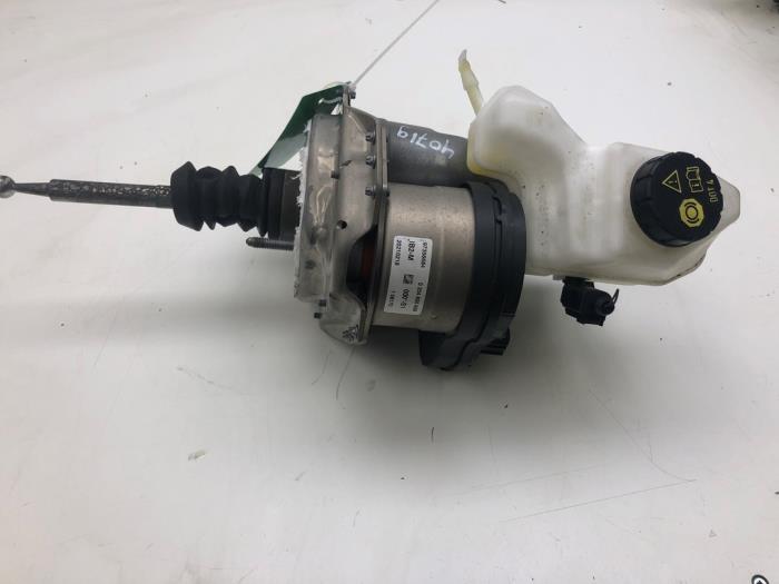Usagé Servo frein Skoda Octavia Combi (NXAC) 2.0 TDI GreenTec 16V Prix € 628,95 Règlement à la marge proposé par Wessel Parts & Service B.V.