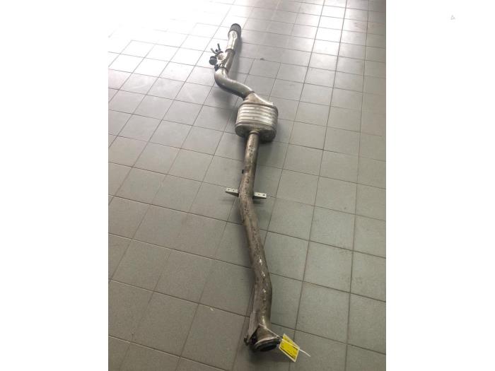 Używane Katalizator Mercedes C (W205) C-220 2.2 CDI BlueTEC, C-220 d 16V Cena € 523,95 Procedura marży oferowane przez Wessel Parts & Service B.V.