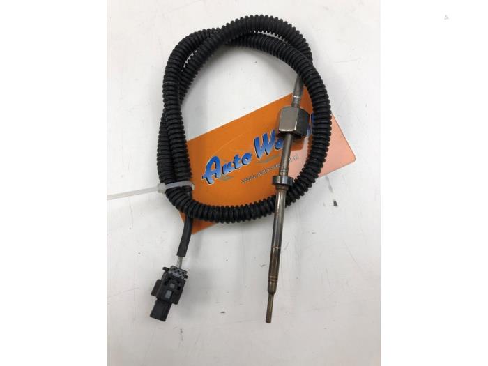 Używane Czujnik temperatury spalin Mercedes C (W205) C-220 2.2 CDI BlueTEC, C-220 d 16V Cena € 51,45 Procedura marży oferowane przez Wessel Parts & Service B.V.