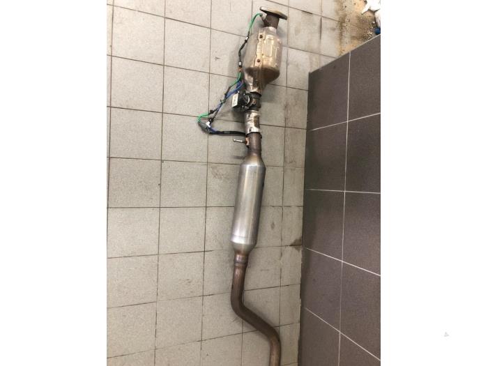 Usagé Echappement (complet) Mazda CX-30 (DM) 2.0 e-SkyActiv-G 122 16V Prix € 523,95 Règlement à la marge proposé par Wessel Parts & Service B.V.