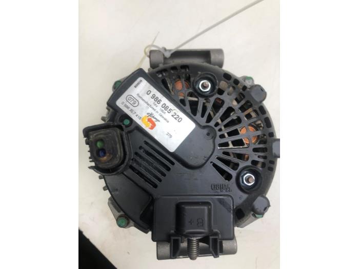 Usagé Dynamo Mercedes ML II (164/4JG) 3.0 ML-320 CDI 4-Matic V6 24V Prix € 156,45 Règlement à la marge proposé par Wessel Parts & Service B.V.