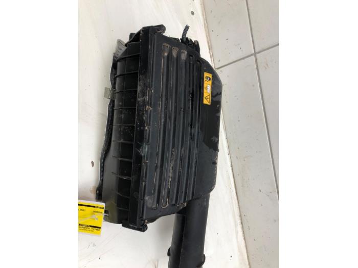 Begagnade Luftfilterhus Mercedes GLC (X253) 2.0 260 16V 4-Matic Pris € 61,95 Marginaltabell erbjuds av Wessel Parts & Service B.V.