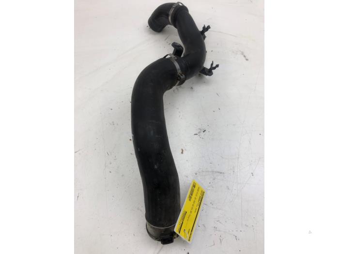Gebrauchte Intercooler Rohr Dacia Sandero II 0.9 TCE 12V Preis € 40,95 Margenregelung angeboten von Wessel Parts & Service B.V.