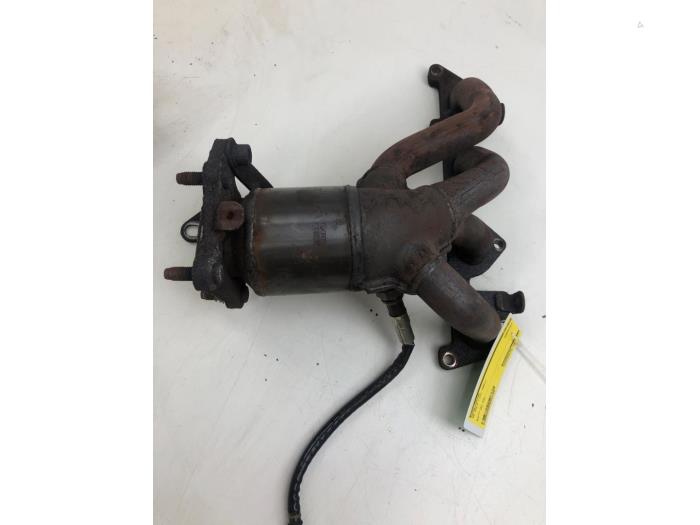 Używane Katalizator Volkswagen Polo III (6N2) 1.4 16V 75 Cena € 82,95 Procedura marży oferowane przez Wessel Parts & Service B.V.