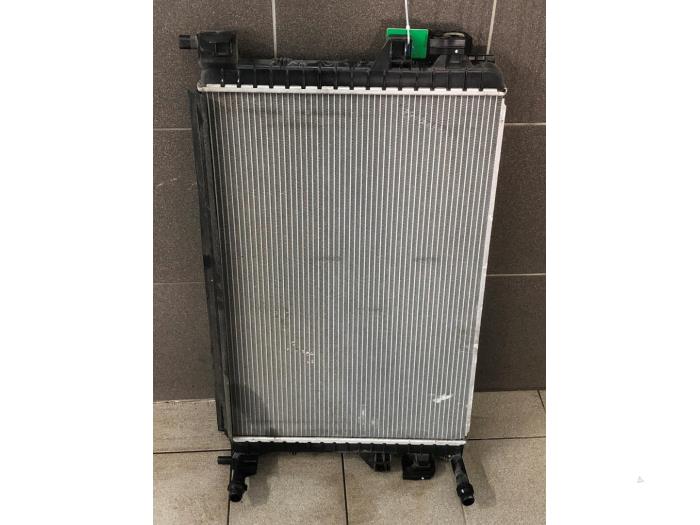 Usagé Radiateur Skoda Octavia Combi (5EAC) 1.0 TSI 12V Prix € 93,45 Règlement à la marge proposé par Wessel Parts & Service B.V.