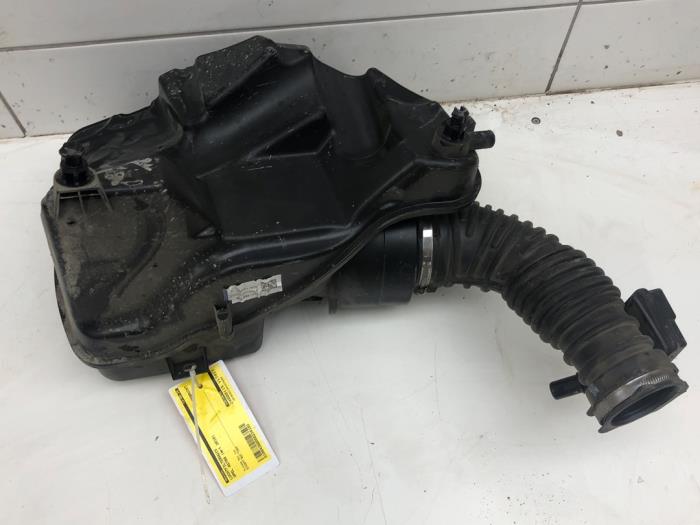 Begagnade Luftfilterhus Opel Astra K 1.4 Turbo 16V Pris € 51,45 Marginaltabell erbjuds av Wessel Parts & Service B.V.