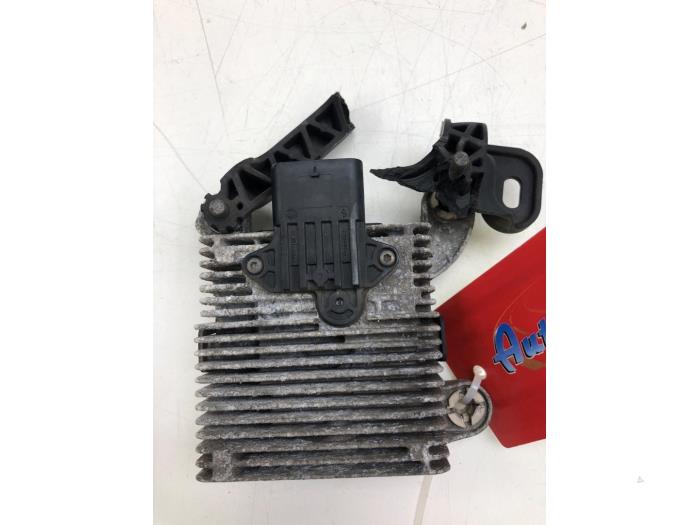 Begagnade Radarsensor Opel Grandland (X) 1.6 Turbo 16V Hybrid4 Pris på förfrågan erbjuds av Wessel Parts & Service B.V.