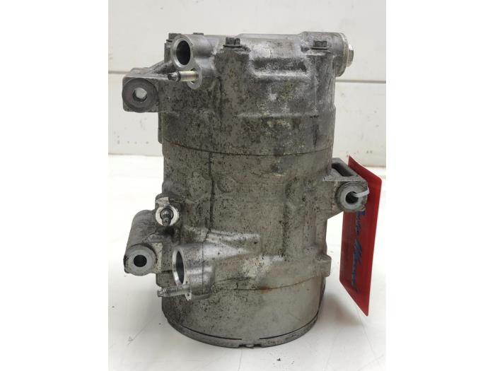 Usagé Compresseur de clim Opel Grandland (X) 1.6 Turbo 16V Hybrid4 Prix € 471,45 Règlement à la marge proposé par Wessel Parts & Service B.V.