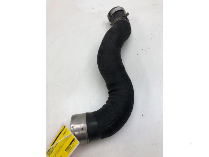 Gebrauchte Intercooler Schlauch Opel Grandland (X) 1.6 Turbo 16V Hybrid4 Preis € 61,95 Margenregelung angeboten von Wessel Parts & Service B.V.
