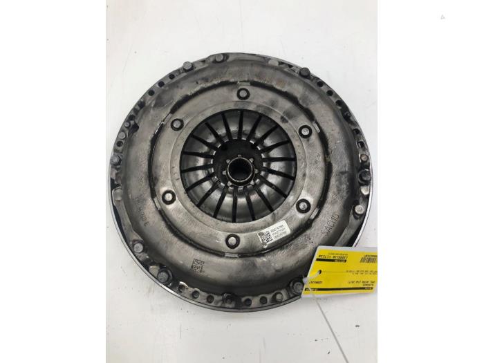 Gebrauchte Schwungrad Opel Astra K 1.4 Turbo 16V Preis € 183,75 Margenregelung angeboten von Wessel Parts & Service B.V.