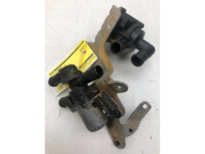 Begagnade Extra vattenpump Volvo V60 II (ZW) 2.0 T8 16V Plug-in Hybrid Polestar AWD Pris € 61,95 Marginaltabell erbjuds av Wessel Parts & Service B.V.
