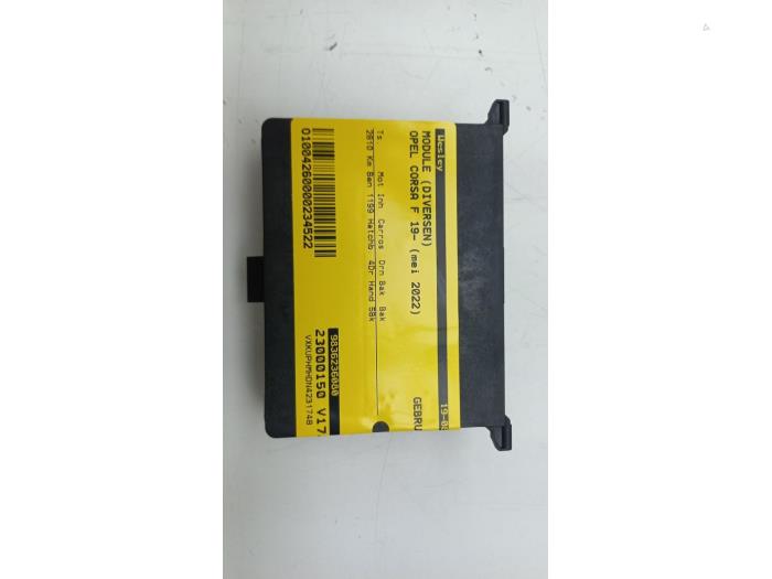 Używane Modul (rózne) Opel Corsa F (UB/UH/UP) 1.2 12V 75 Cena € 51,45 Procedura marży oferowane przez Wessel Parts & Service B.V.