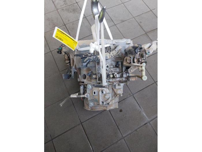 Używane Skrzynia biegów Jeep Avenger 1.2 GSE T3 Cena na żądanie oferowane przez Wessel Parts & Service B.V.