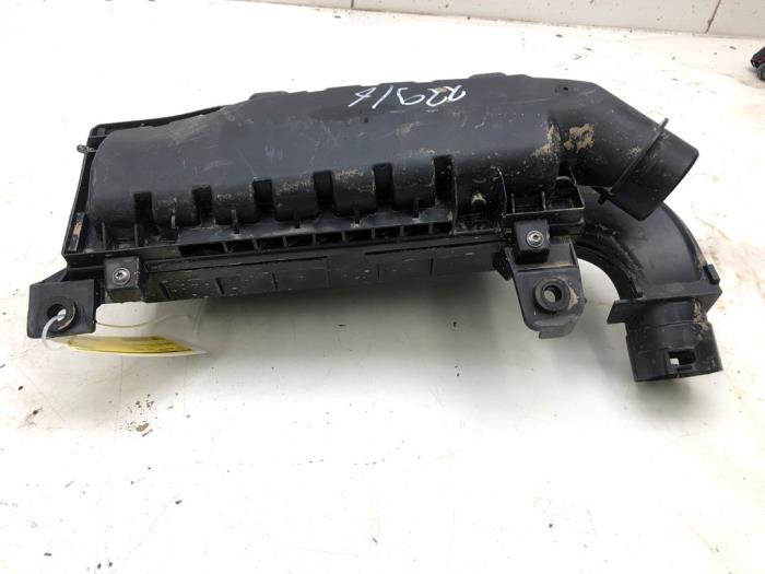 Begagnade Luftfilterhus Jeep Avenger 1.2 GSE T3 Pris € 30,45 Marginaltabell erbjuds av Wessel Parts & Service B.V.