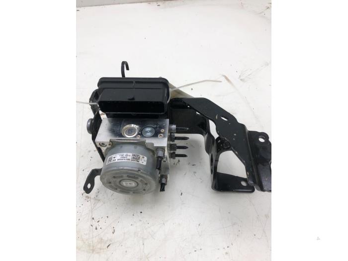 Begagnade ABS-pump Jeep Avenger 1.2 GSE T3 Pris € 523,95 Marginaltabell erbjuds av Wessel Parts & Service B.V.