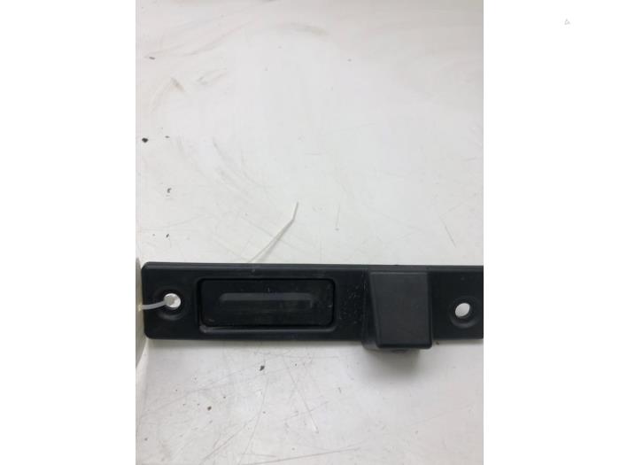 Używane Kamera cofania Jeep Avenger 1.2 GSE T3 Cena € 103,95 Procedura marży oferowane przez Wessel Parts & Service B.V.