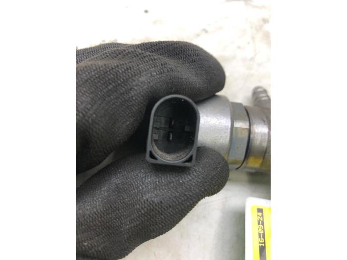 Usagé Système d'injection Skoda Superb Combi (3V5) 2.0 TDI 4x4 Prix € 93,45 Règlement à la marge proposé par Wessel Parts & Service B.V.