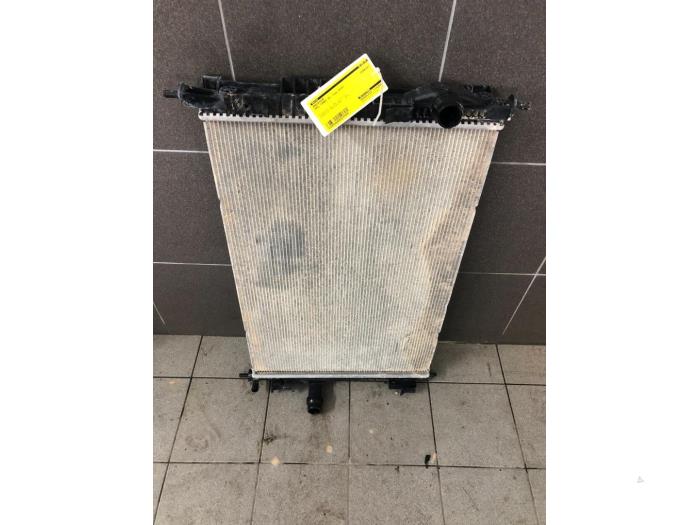 Usagé Radiateur Opel Combo Life 1.5 CDTI 130 Prix € 131,25 Règlement à la marge proposé par Wessel Parts & Service B.V.