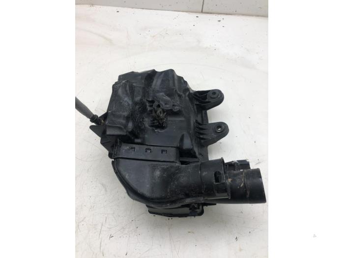 Begagnade Luftfilterhus Opel Combo Life 1.5 CDTI 130 Pris € 61,95 Marginaltabell erbjuds av Wessel Parts & Service B.V.