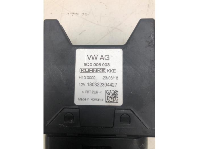 Usagé Module pompe carburant Audi A3 Limousine (8VS/8VM) 1.5 TFSI 16V Prix € 30,45 Règlement à la marge proposé par Wessel Parts & Service B.V.