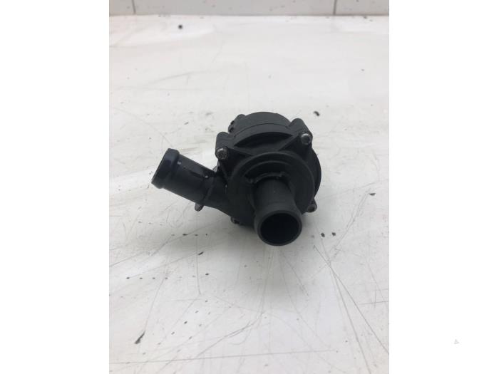 Begagnade Vattenpump Audi A3 Limousine (8VS/8VM) 1.5 TFSI 16V Pris € 40,95 Marginaltabell erbjuds av Wessel Parts & Service B.V.