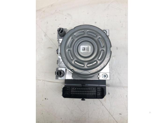 Usagé Pompe ABS Opel Corsa F (UB/UH/UP) 1.2 Turbo 12V 100 Prix € 103,95 Règlement à la marge proposé par Wessel Parts & Service B.V.