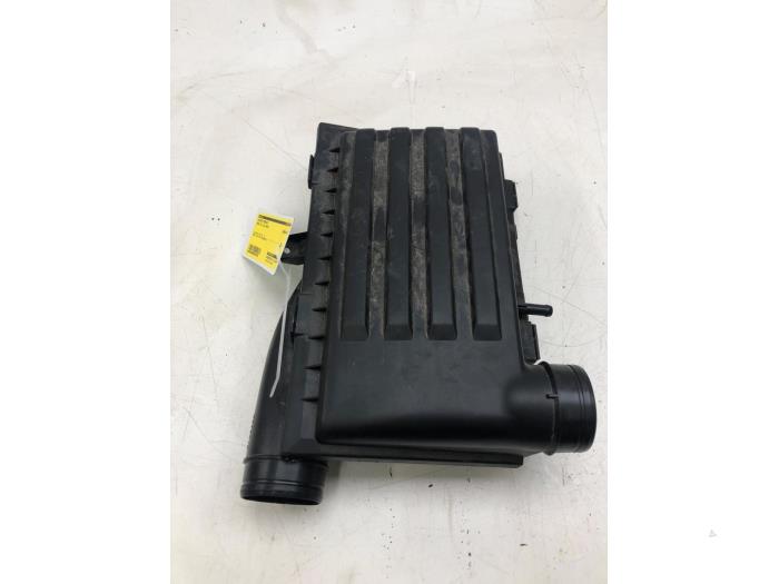 Gebrauchte Luftfiltergehäuse Audi Q3 Sportback (F3N) 1.4 45 TFSIe 16V Preis € 93,45 Margenregelung angeboten von Wessel Parts & Service B.V.