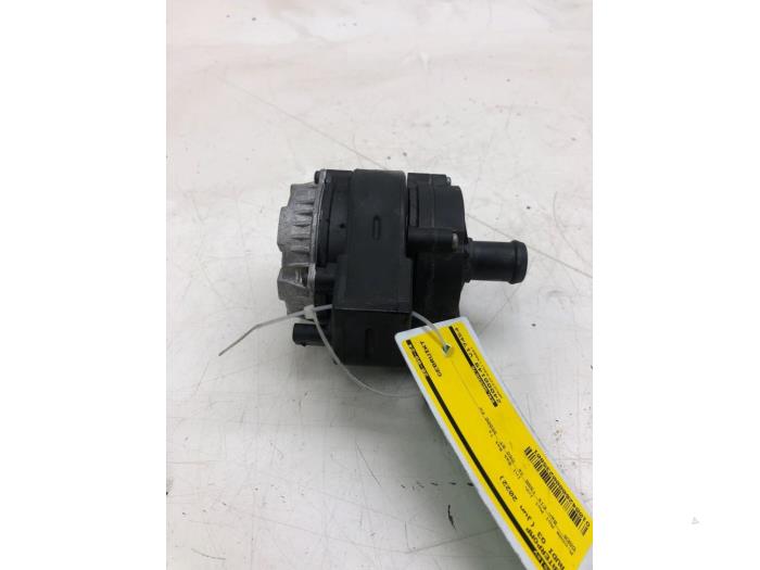 Begagnade Vattenpump Audi Q3 Sportback (F3N) 1.4 45 TFSIe 16V Pris € 51,45 Marginaltabell erbjuds av Wessel Parts & Service B.V.