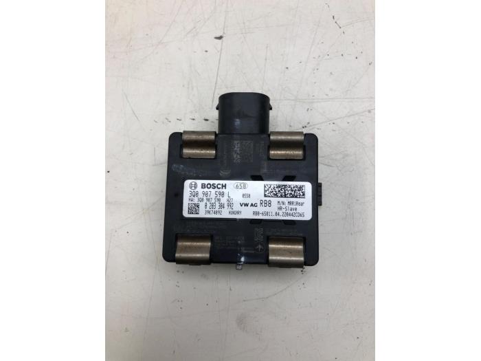 Begagnade Radarsensor Audi Q3 Sportback (F3N) 1.4 45 TFSIe 16V Pris € 208,95 Marginaltabell erbjuds av Wessel Parts & Service B.V.