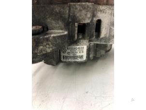 Dynamo van een Renault Grand Scénic II (JM) 1.5 dCi 105 2005